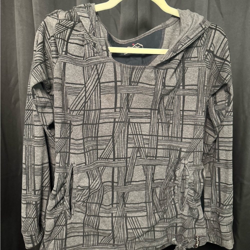 Kavu— women’s grey geometric hoodie—size M